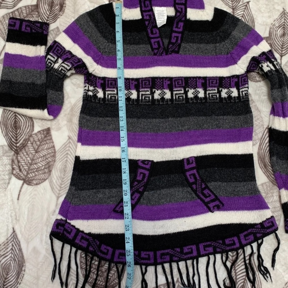 Hooded sweater alpaca design - Picture 5 of 7